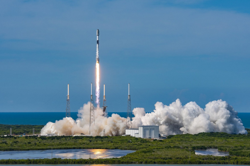 24 小时之内，SpaceX 再次发射 53 颗星链卫星：这次用的是新火箭